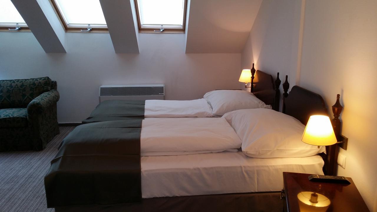 Opera Loft Rooms And Apartments Budapeste Exterior foto