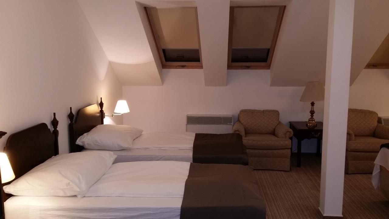 Opera Loft Rooms And Apartments Budapeste Exterior foto