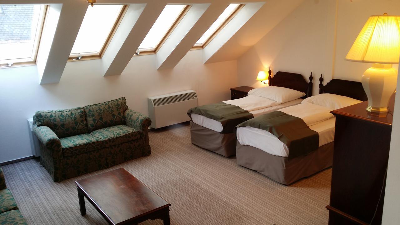 Opera Loft Rooms And Apartments Budapeste Exterior foto